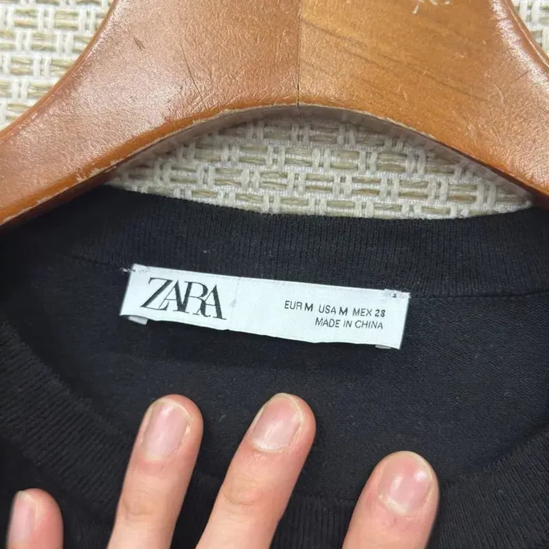 자라 ZARA 블랙 캐주얼 여자 비스코스 혼방 니트 95 D11451 상품이미지3