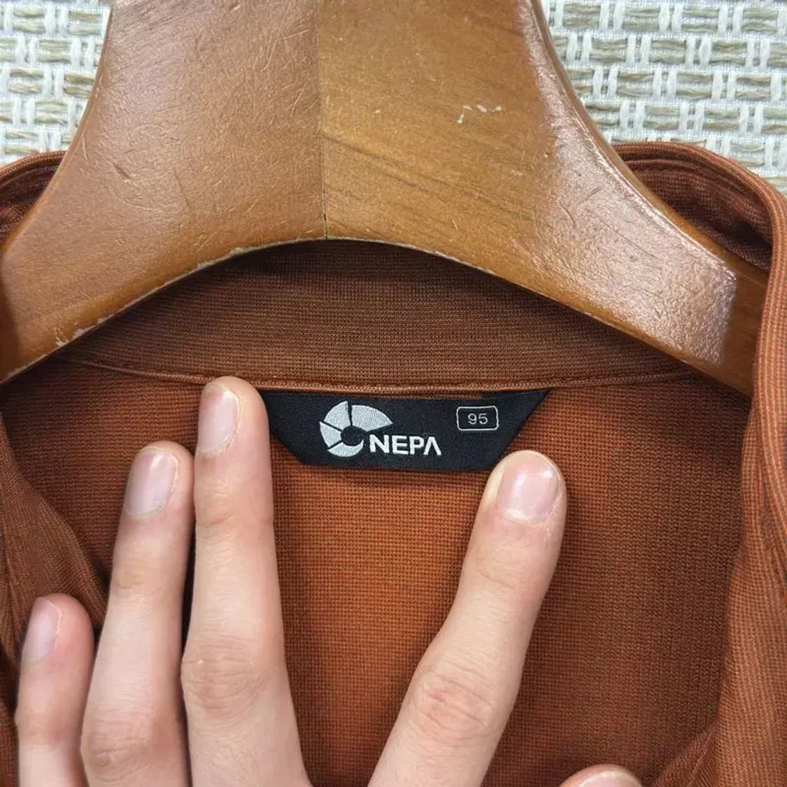 네파 아웃도어 자수로고 반집업 긴팔티 95 D11996 상품이미지3