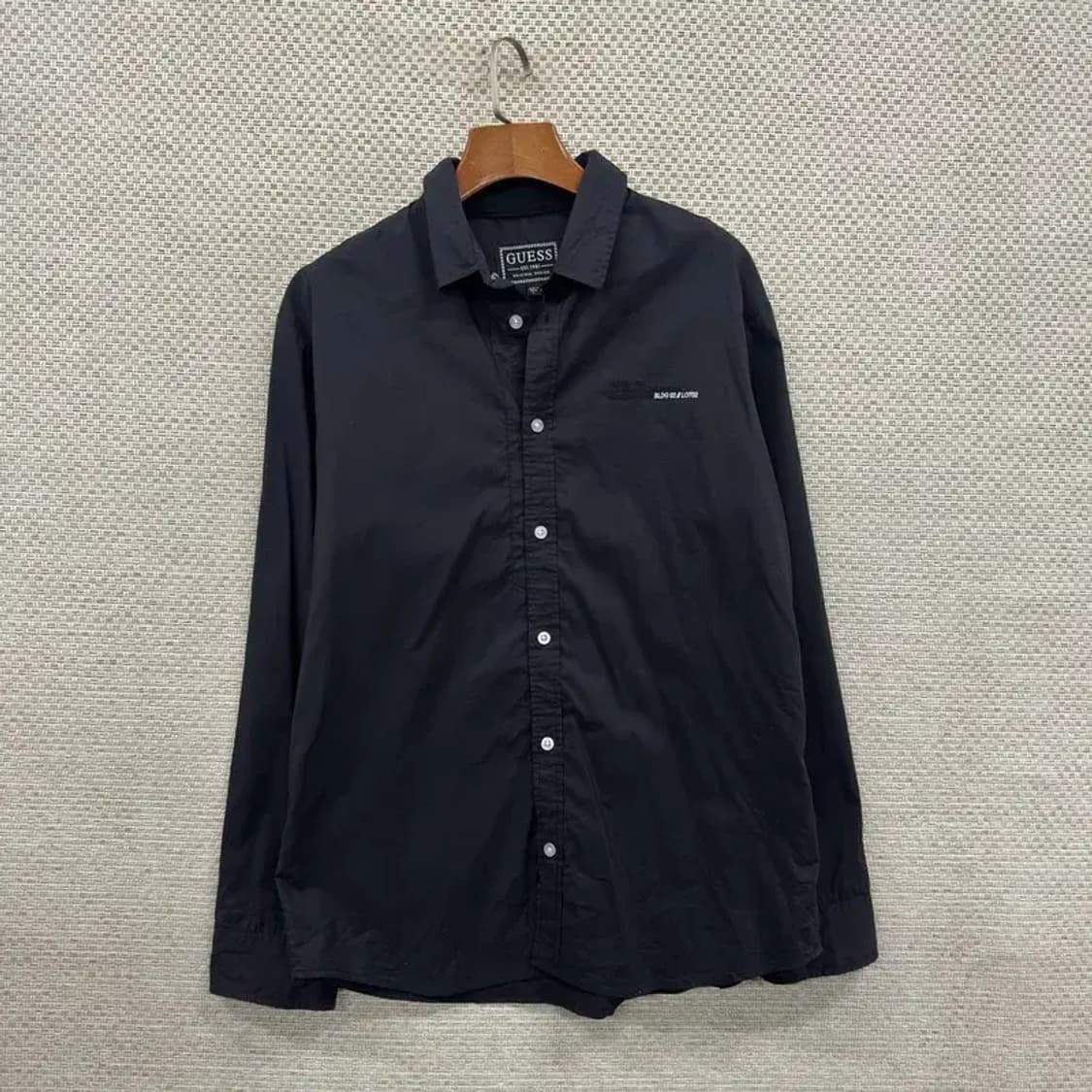 게스 캐주얼 자수 긴팔 셔츠 100 D11997 상품이미지1