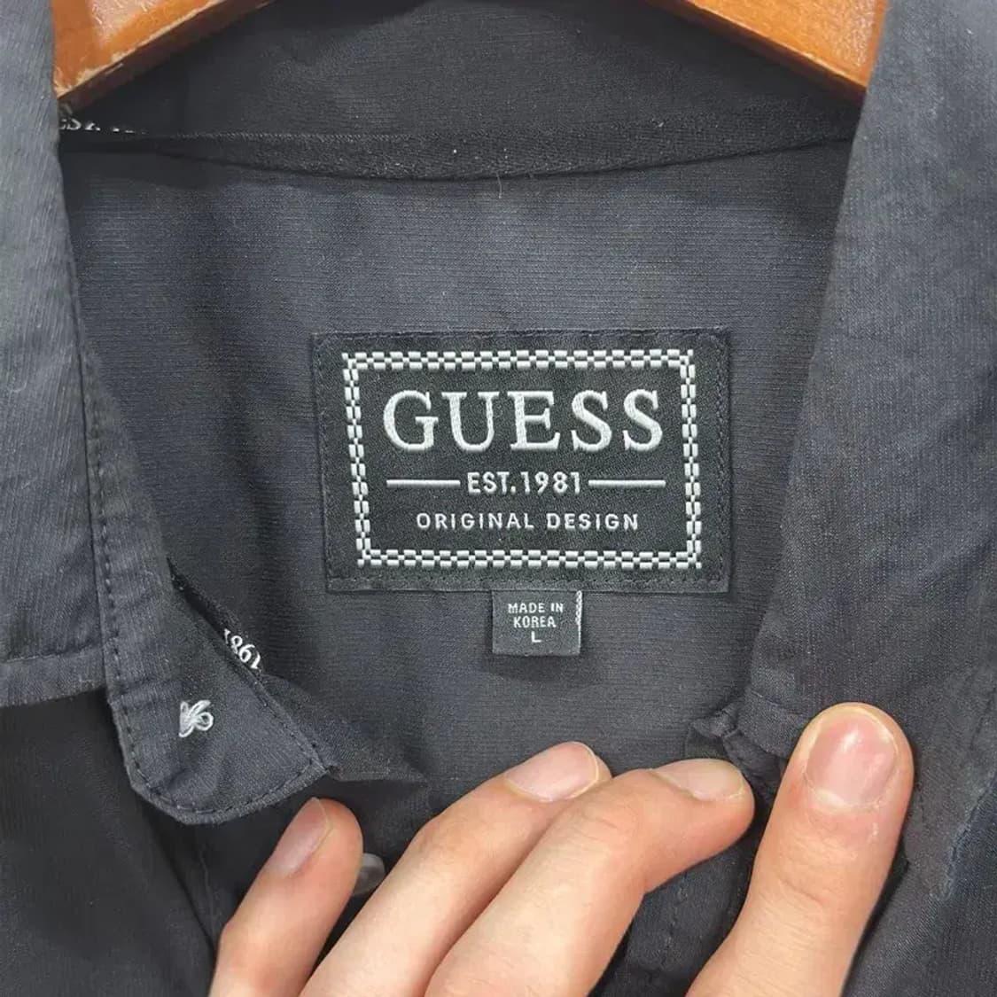 게스 캐주얼 자수 긴팔 셔츠 100 D11997 상품이미지3