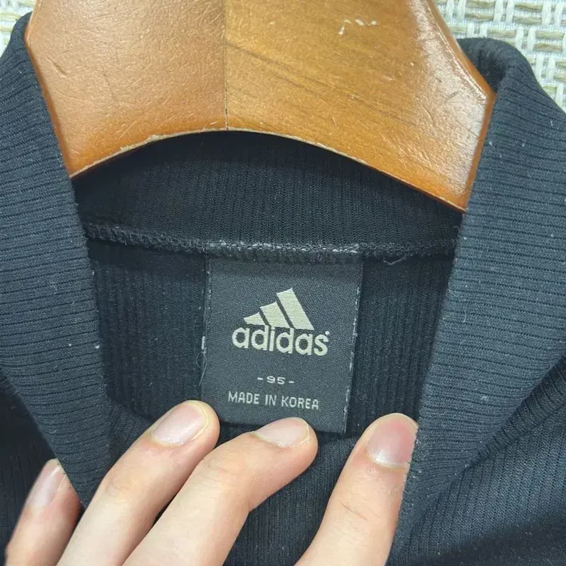 아디다스 캐주얼 자수로고 목폴라 긴팔티 95 D12015 상품이미지3