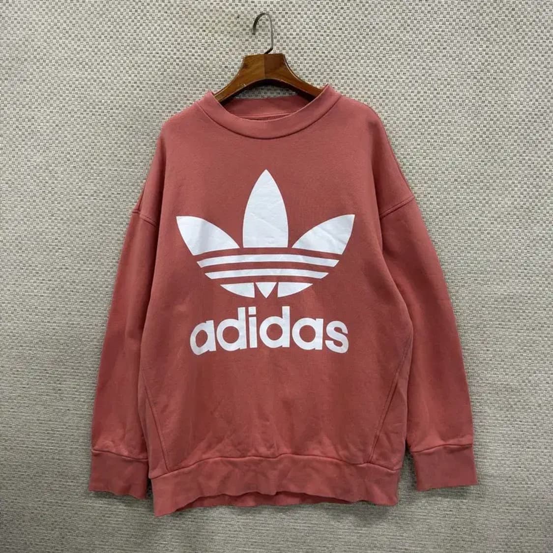 아디다스 빅트레포일 오버핏 스웻셔츠 맨투맨 105 D12081 상품이미지1