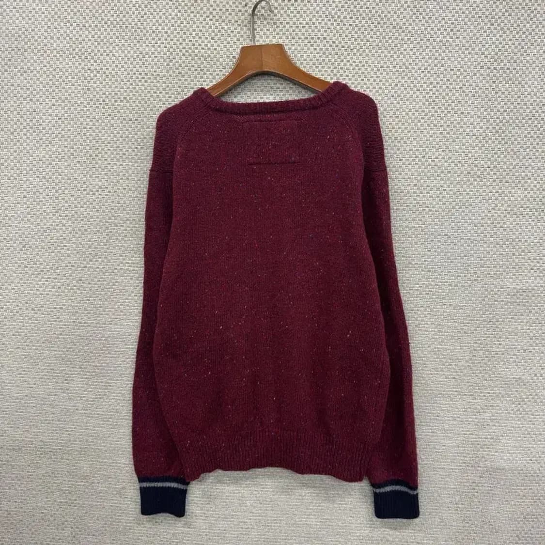 헤지스 캐주얼 자수로고 울 니트 스웨터 105 D12101 상품이미지2