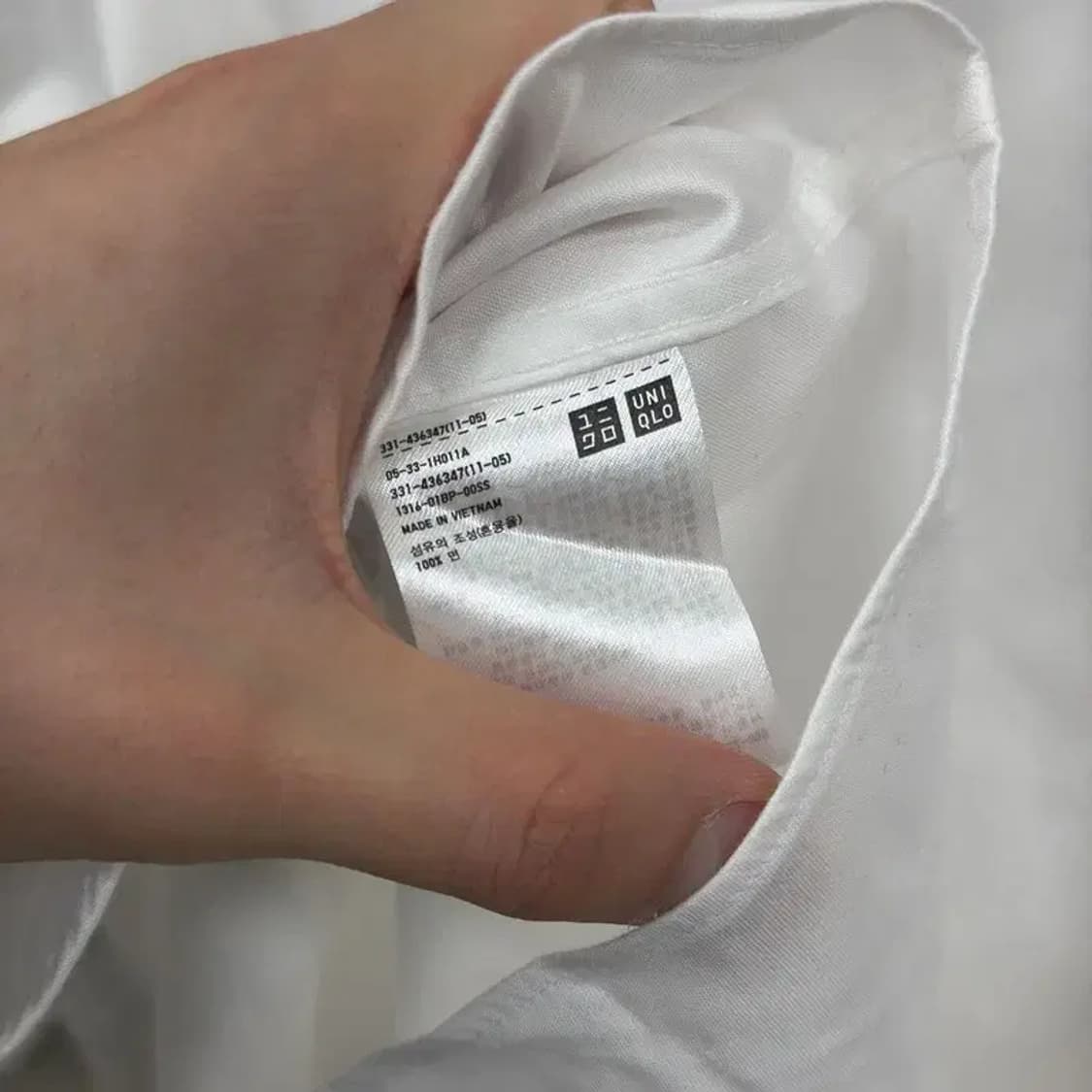 유니클로 캐쥬얼 화이트 오버핏 셔츠 105 D12164 상품이미지4