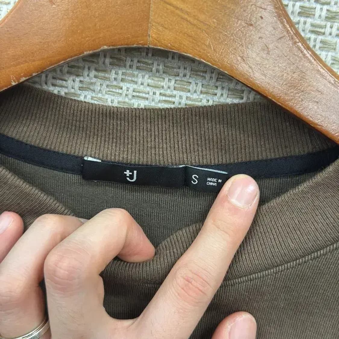 유니클로 캐쥬얼 무지 브라운 오버핏 맨투맨 90 D12251 상품이미지3