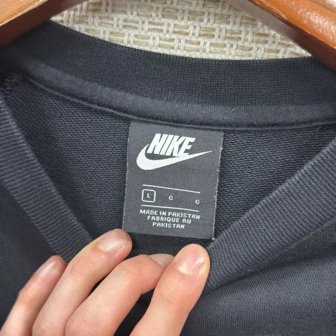 나이키 트리플 스우시 월드투어 오버핏 맨투맨 95 D12255 상품이미지3