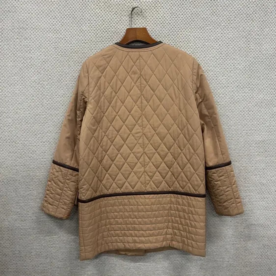 케이스 캐쥬얼 라운드넥 경량패딩 코트 95 A00007 상품이미지2