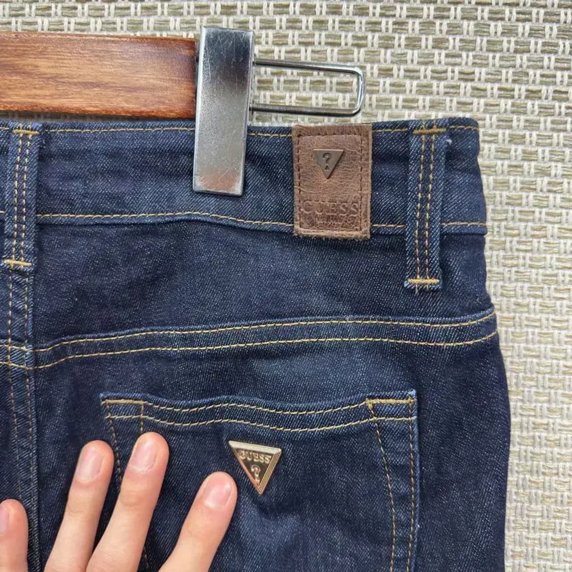 게스 캐쥬얼 금장 스판 슬림 부츠컷 데님 청바지 27인치 A00038 상품이미지3