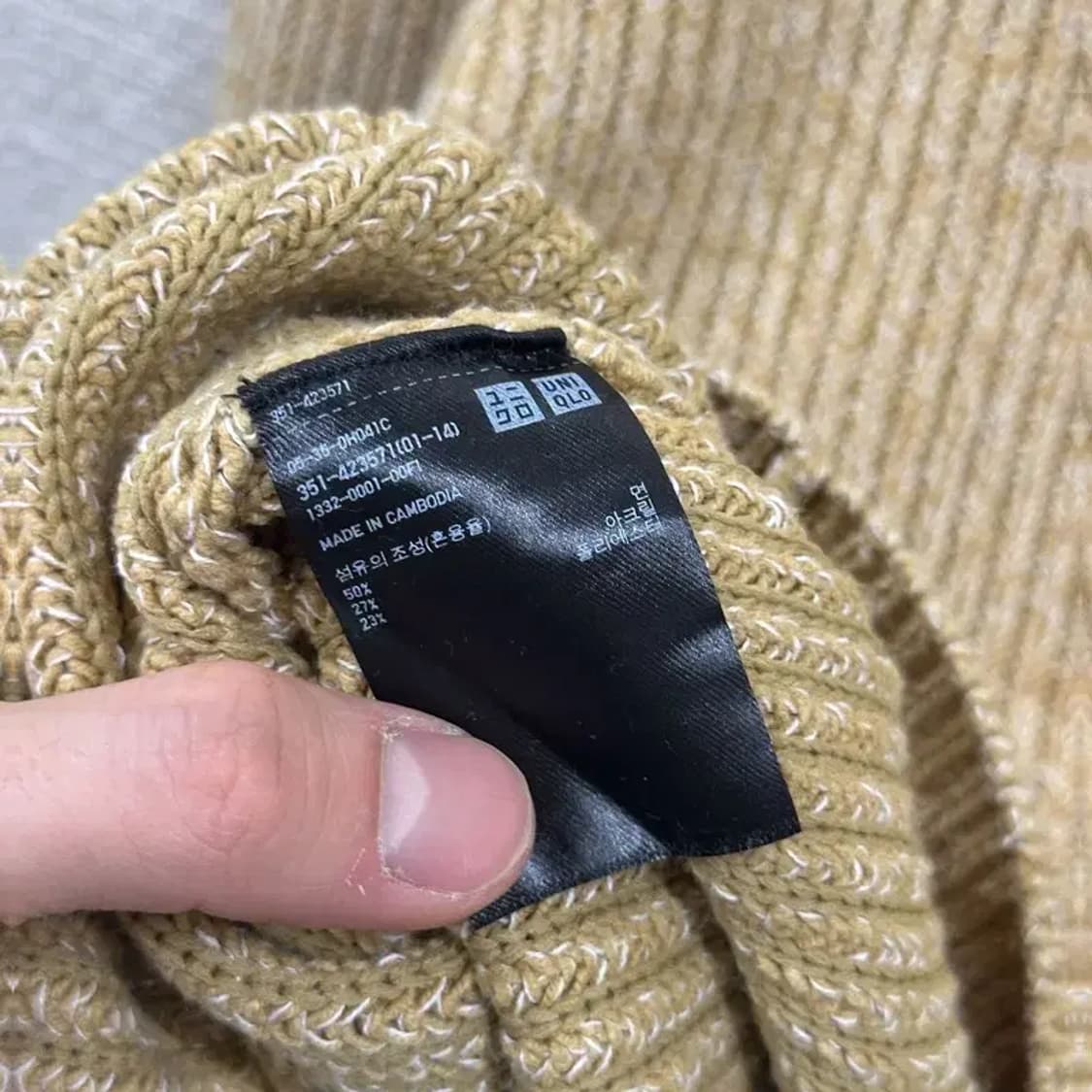 유니클로 캐쥬얼 반폴라 오버핏 니트 100 A00012 상품이미지4