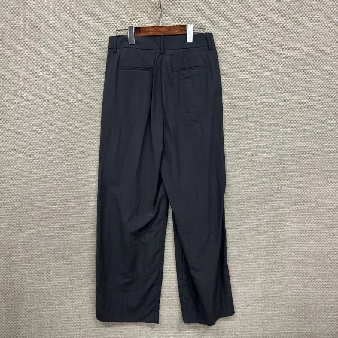 무신사스탠다드 캐쥬얼 와이드핏 핀턱팬츠 바지 30인치 A00118 상품이미지2