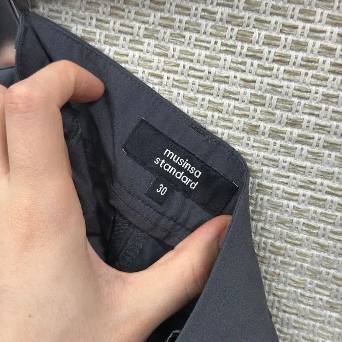 무신사스탠다드 캐쥬얼 와이드핏 핀턱팬츠 바지 30인치 A00118 상품이미지3