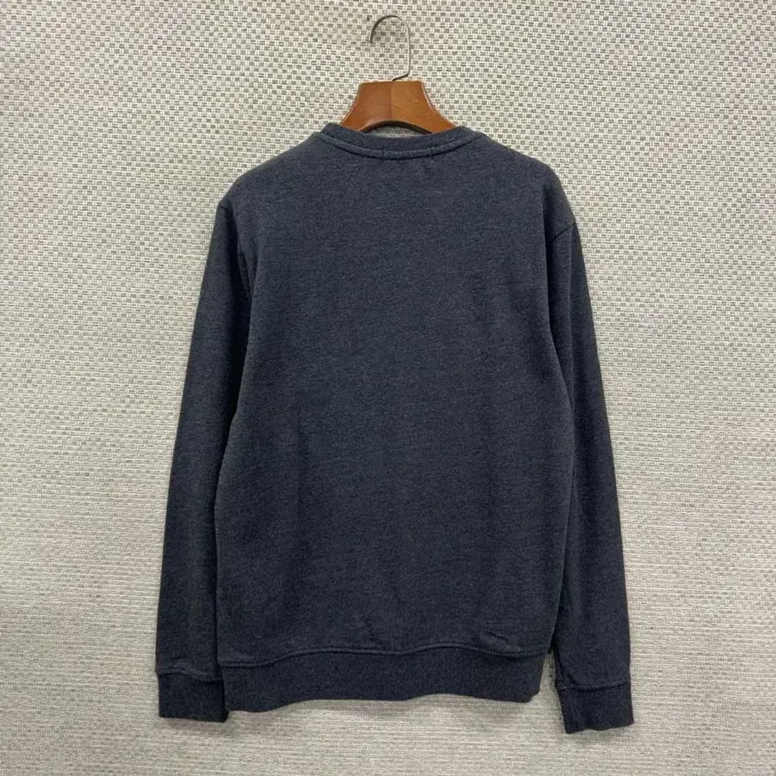 버커루 캐쥬얼 자수로고 그레이 맨투맨 95 A00083 상품이미지2