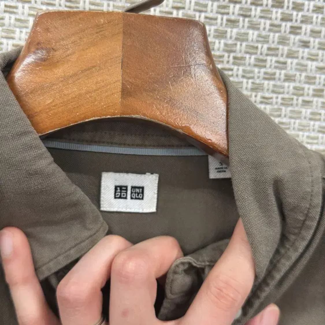 유니클로 캐쥬얼 포켓 카키 셔츠 85 A00162 상품이미지3