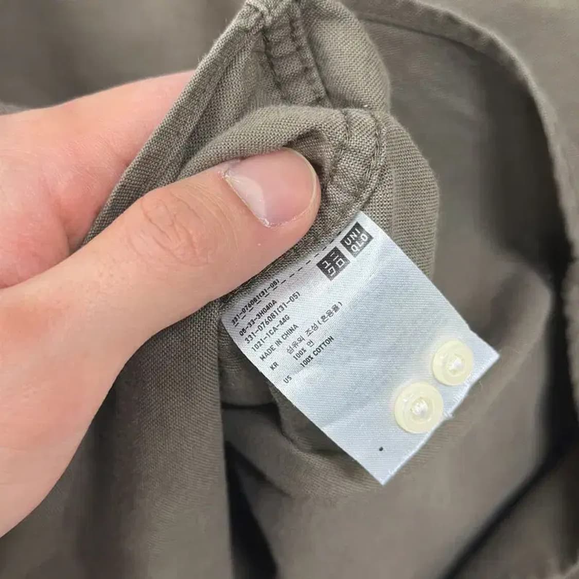 유니클로 캐쥬얼 포켓 카키 셔츠 85 A00162 상품이미지4