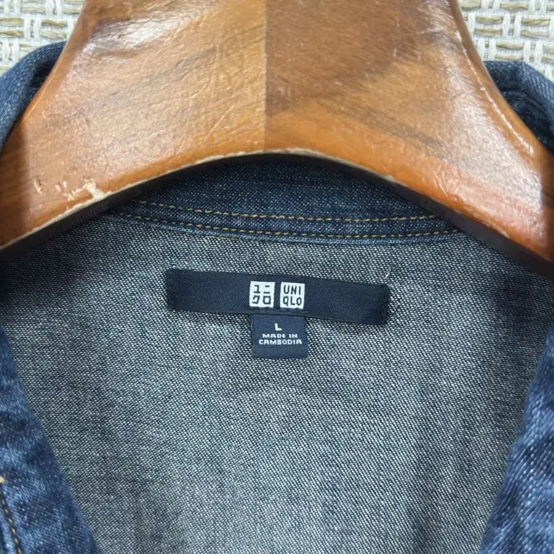 유니클로 캐쥬얼 듀얼포켓 데님 청셔츠 100 A00331 상품이미지3