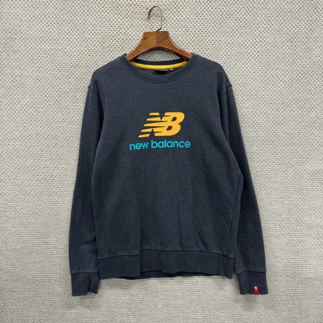 뉴발란스 캐쥬얼 프린팅로고 맨투맨 95 A00334 상품이미지1