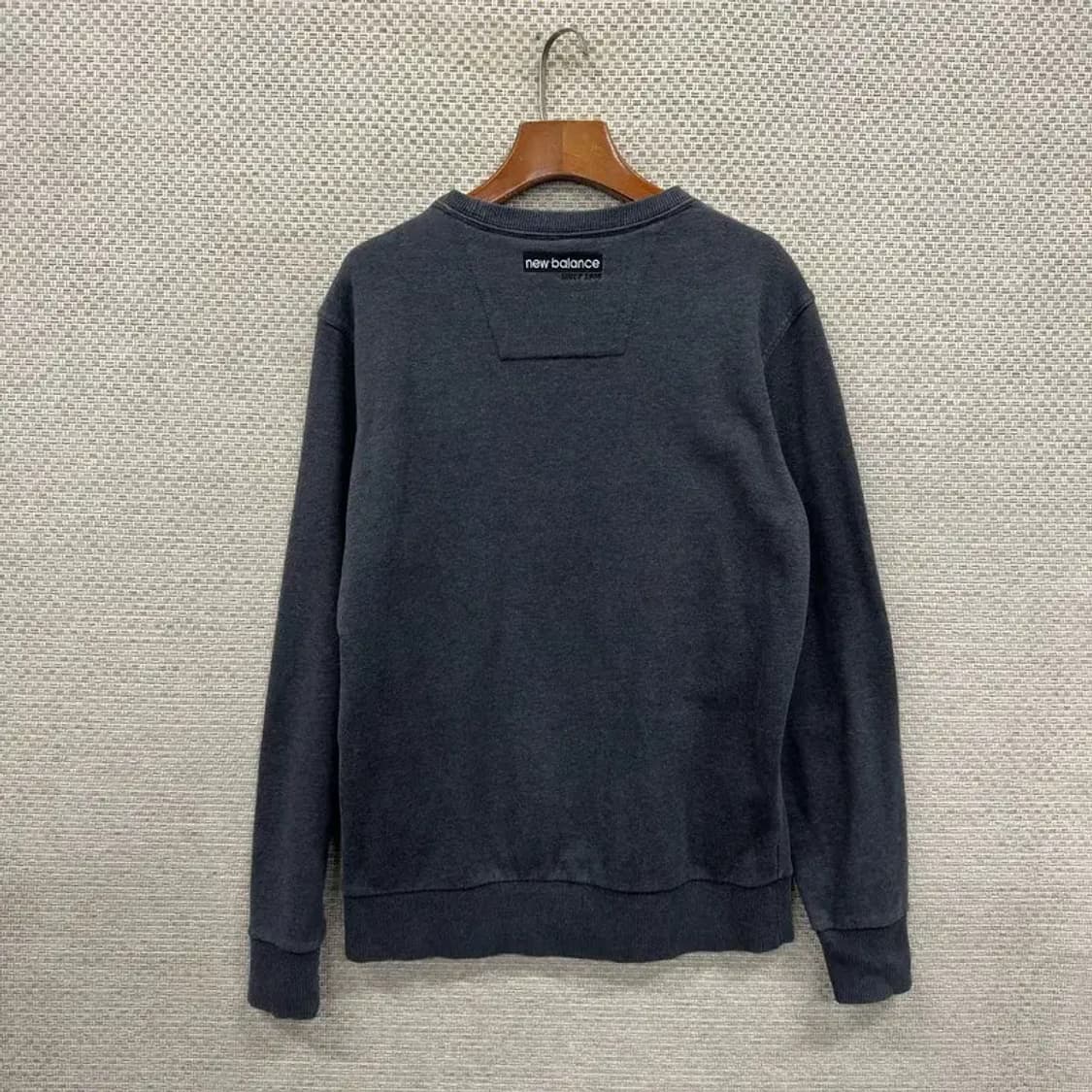 뉴발란스 캐쥬얼 프린팅로고 맨투맨 95 A00334 상품이미지2