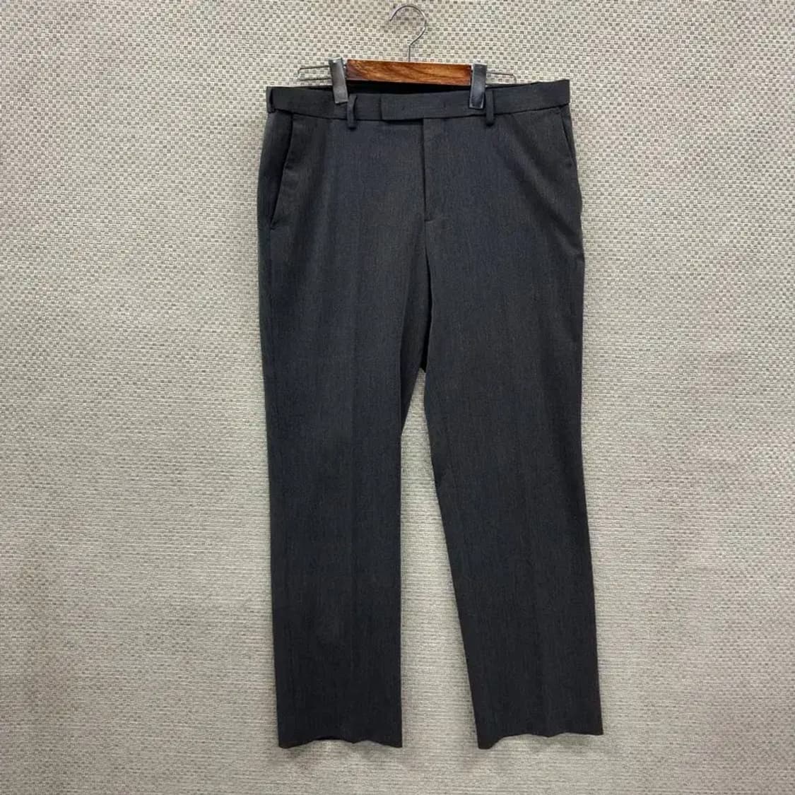 무신사스탠다드 캐쥬얼 투버튼 슬랙스 바지 34인치 A00431 상품이미지1