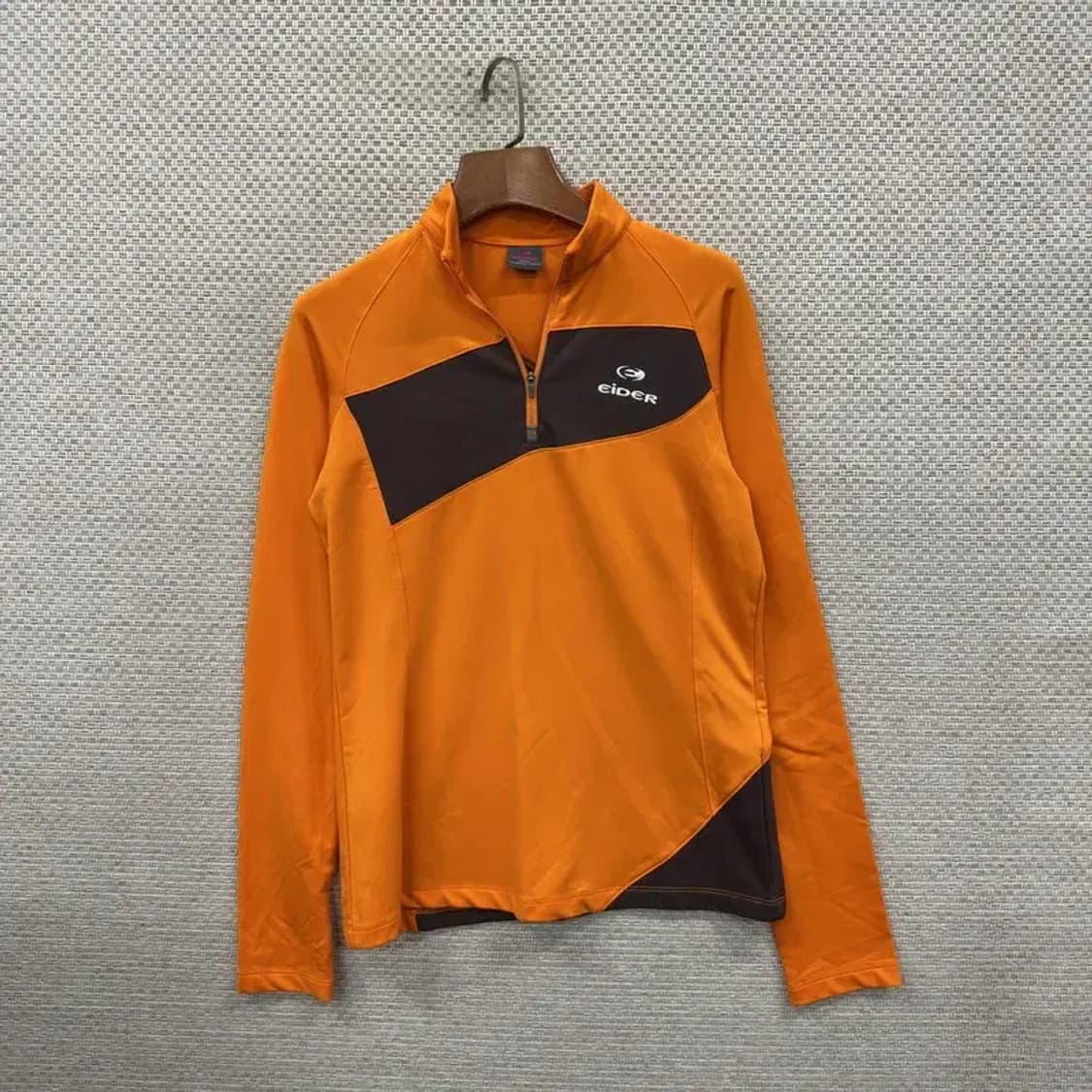 아이더 아웃도어 자수로고 반집업 긴팔티 90 A00483 상품이미지1