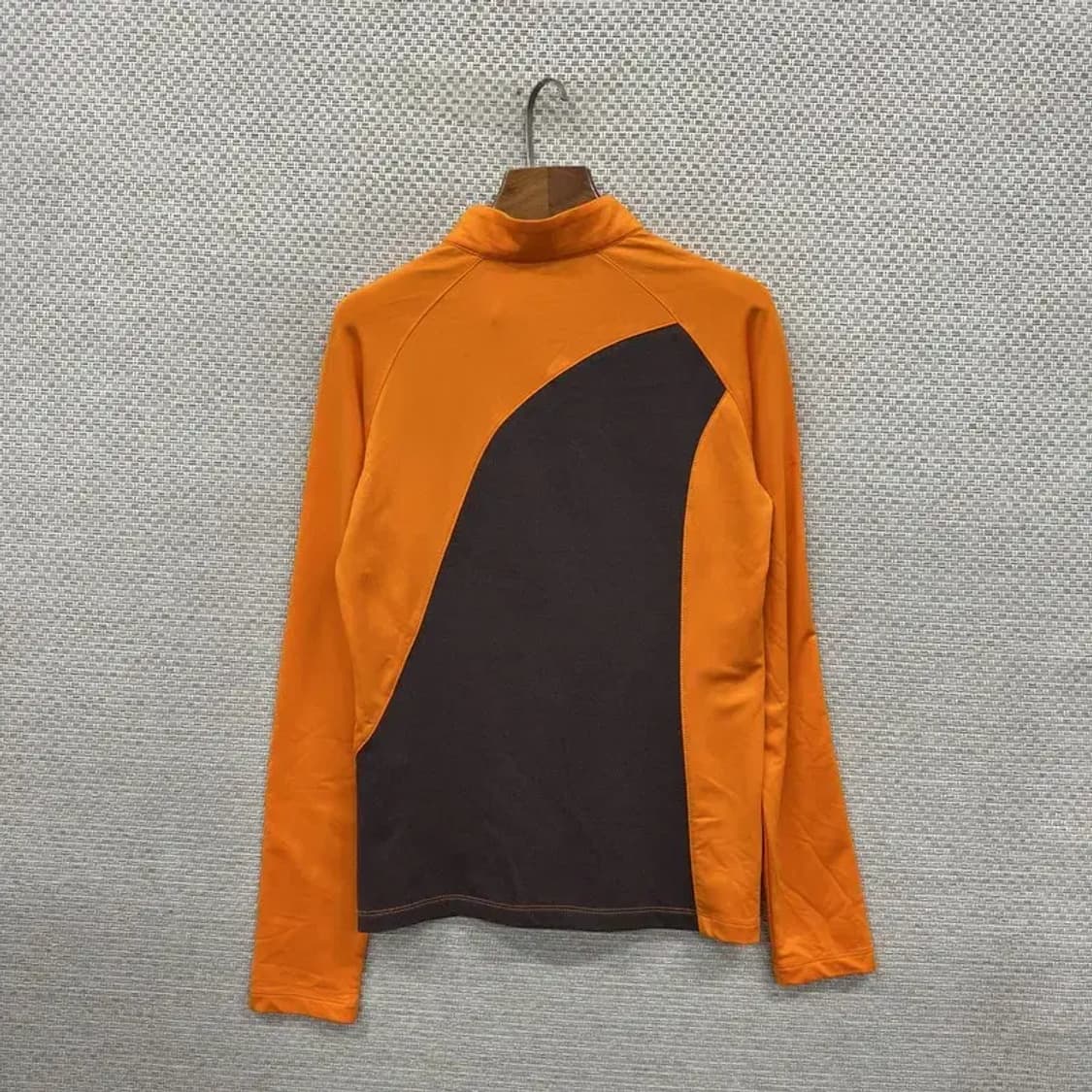 아이더 아웃도어 자수로고 반집업 긴팔티 90 A00483 상품이미지2