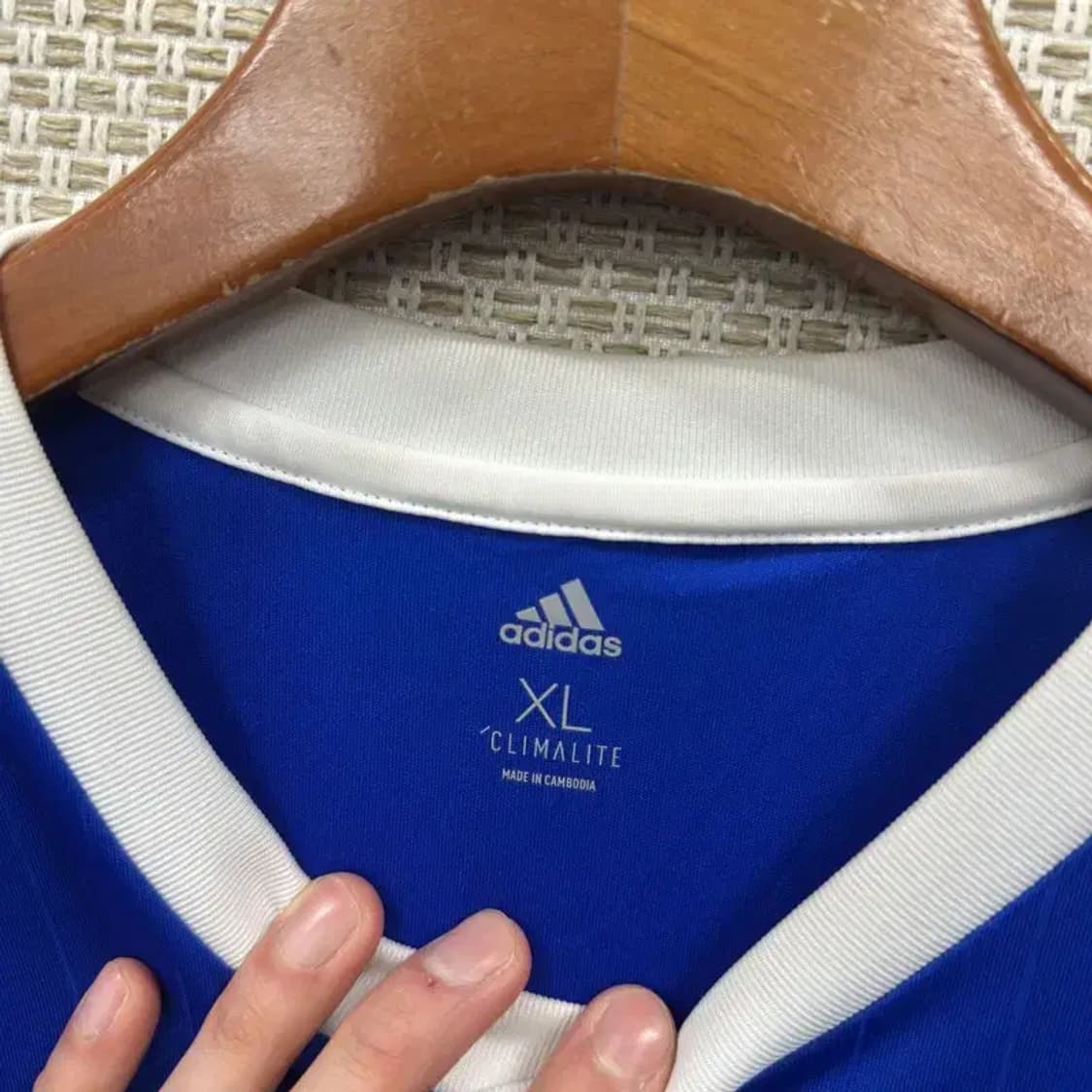 아디다스 프린팅로고 스포티 브이넥 져지 긴팔티 105 A00646 상품이미지3