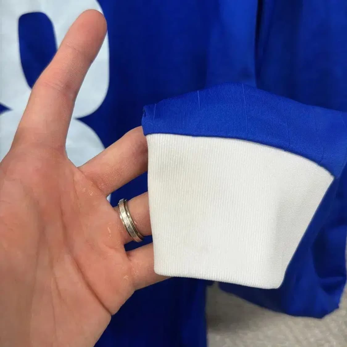 아디다스 프린팅로고 스포티 브이넥 져지 긴팔티 105 A00646 상품이미지7