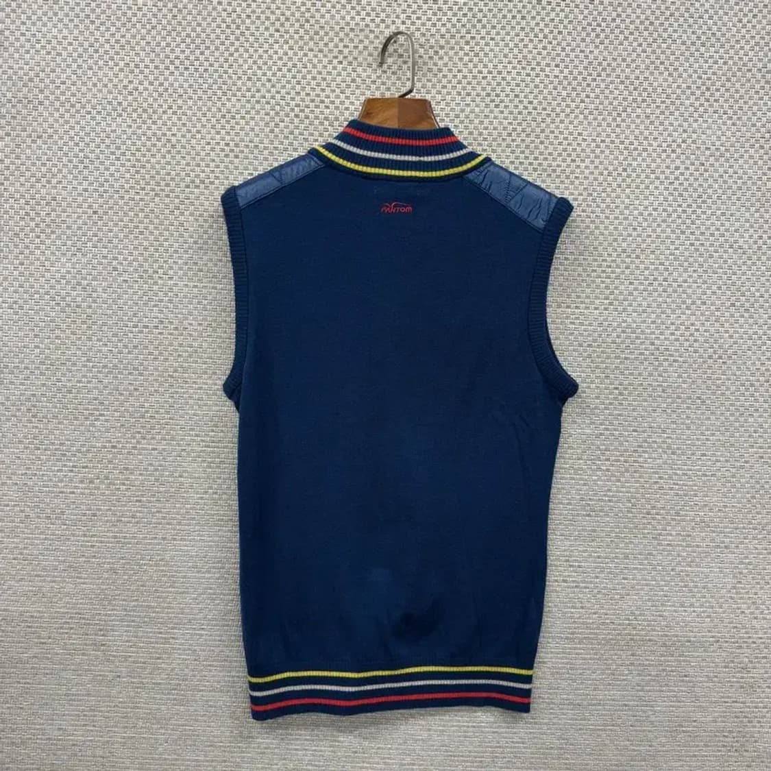 팬텀 골프 멀티로고 반집업 니트 조끼 90 A00662 상품이미지2