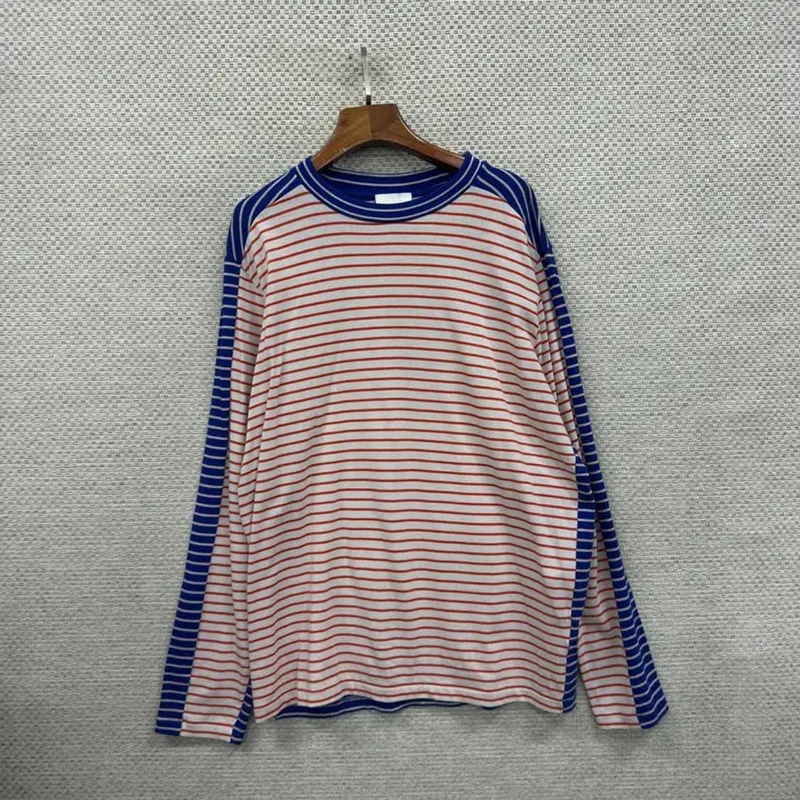 코스 COS 캐주얼 배식 스트라이프 롱슬리브 긴팔티 100 A00722 상품이미지1