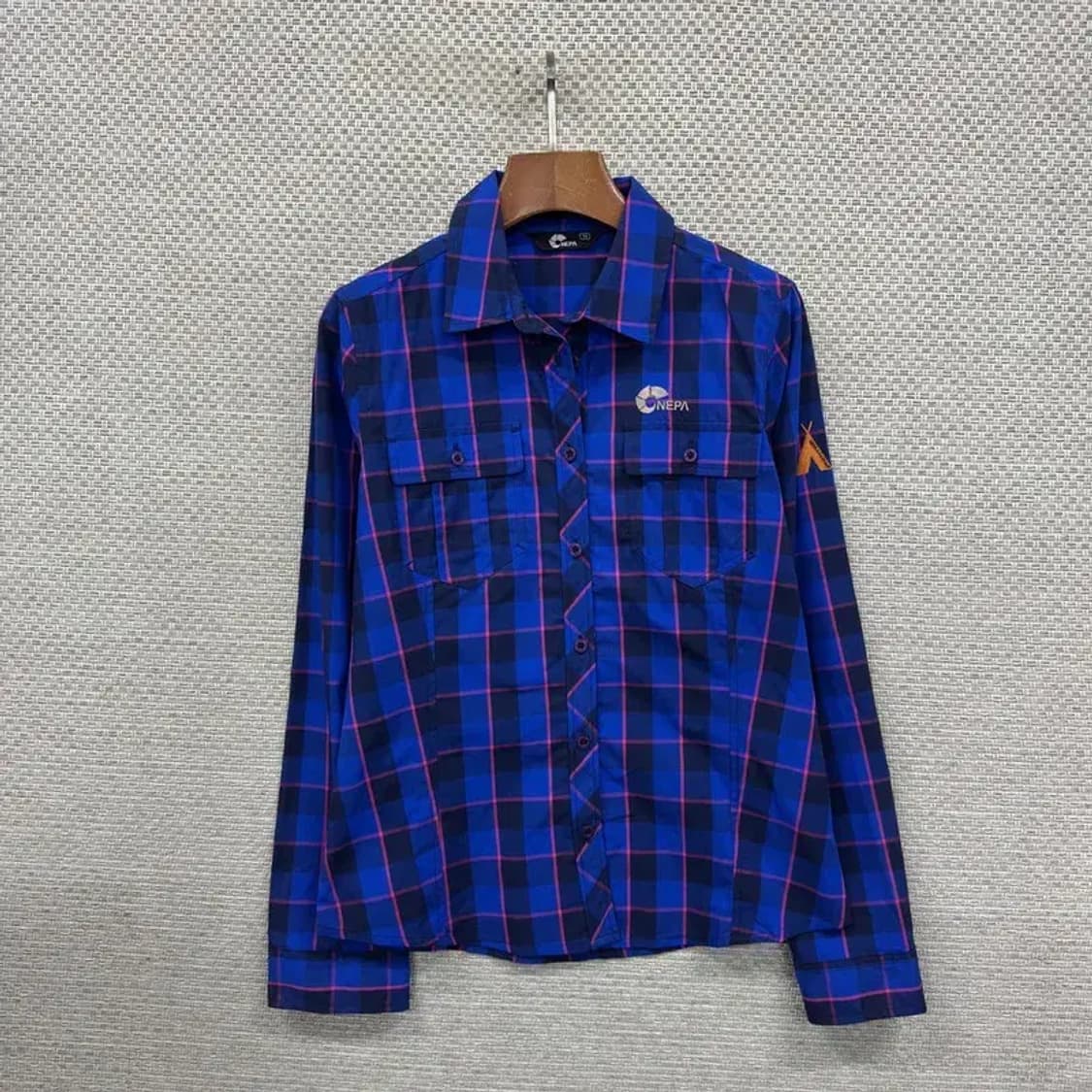 네파 아웃도어 자수로고 긴팔 셔츠 90 A00730 상품이미지1