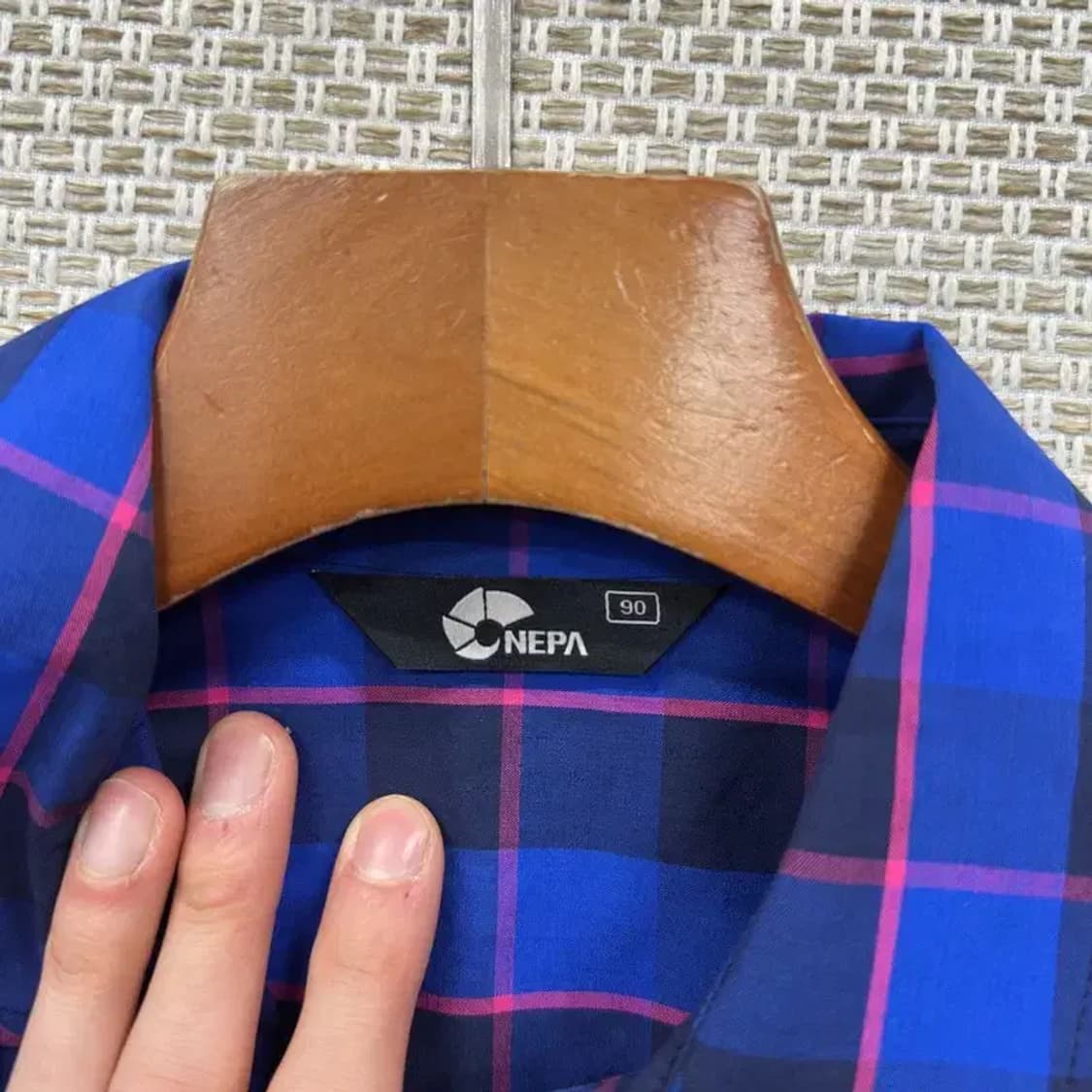 네파 아웃도어 자수로고 긴팔 셔츠 90 A00730 상품이미지3