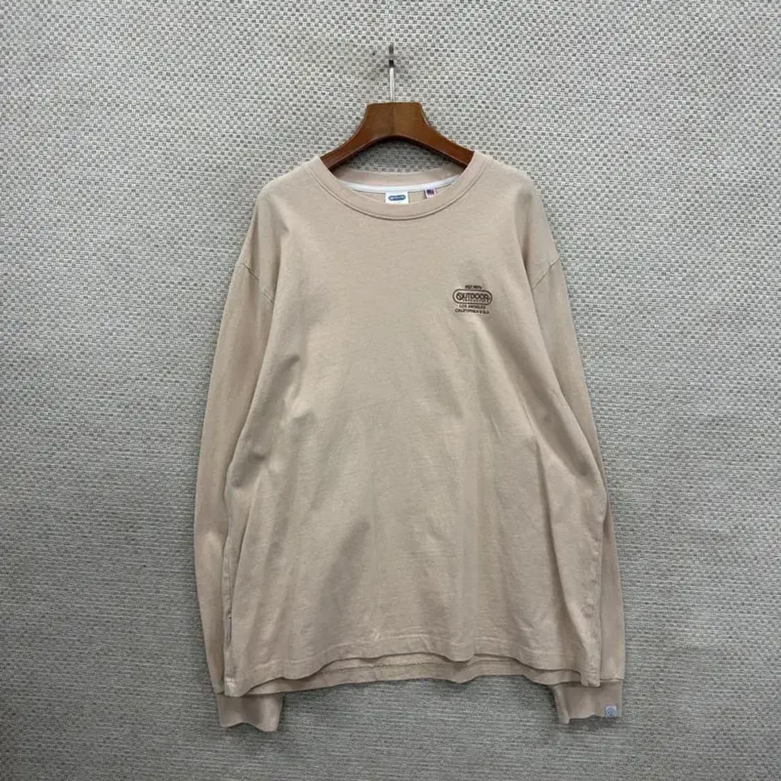 아웃도어프로덕츠 캐주얼 자수로고 롱슬리브 긴팔티 105 A00735 상품이미지1