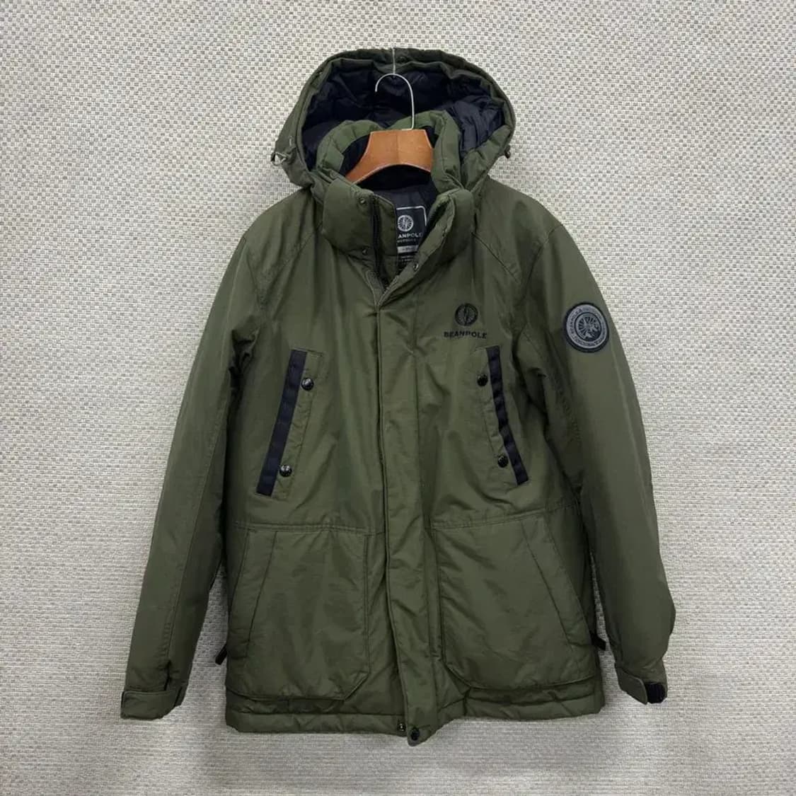 빈폴 아웃도어 자수로고 깃털 패딩 점퍼 95 A00891 상품이미지1