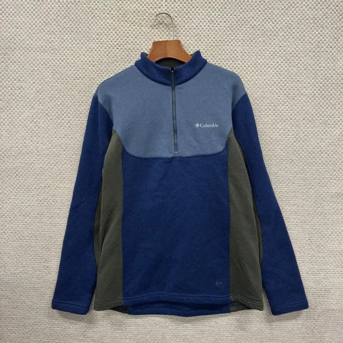 콜럼비아 아웃도어 자수로고 약기모 반집업 긴팔티 L A00888 상품이미지1