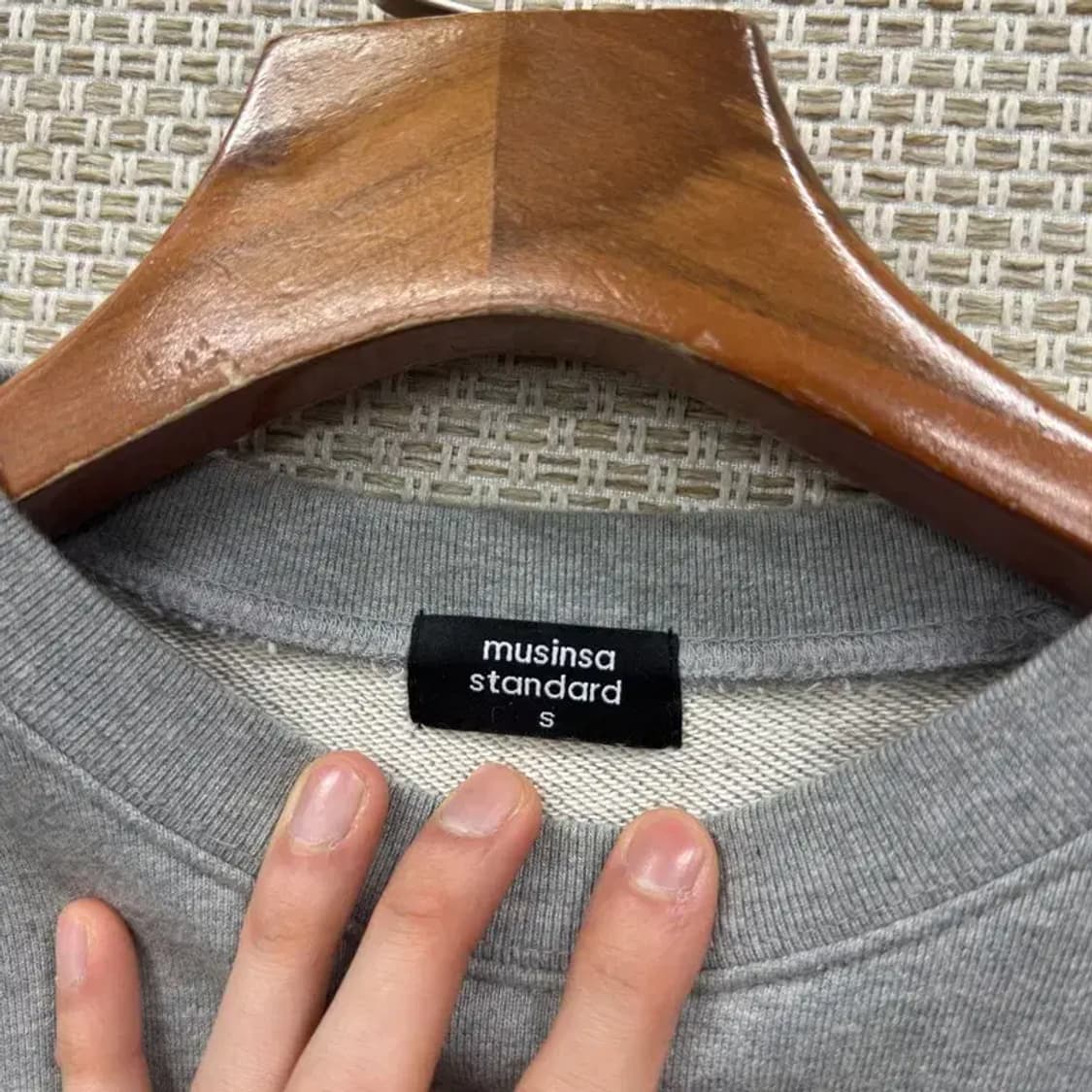 무신사스탠다드 캐주얼 무지 오버핏 스웻셔츠 맨투맨 S A00909 상품이미지3