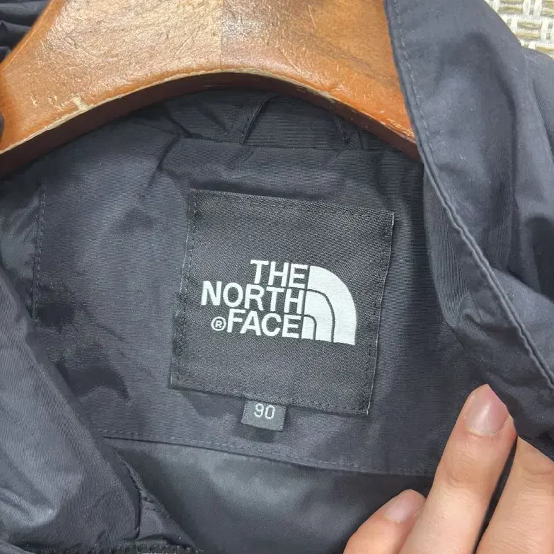 노스페이스 아웃도어 자수로고 하이벤트 윈드러너 바람막이 90 A00980 상품이미지3