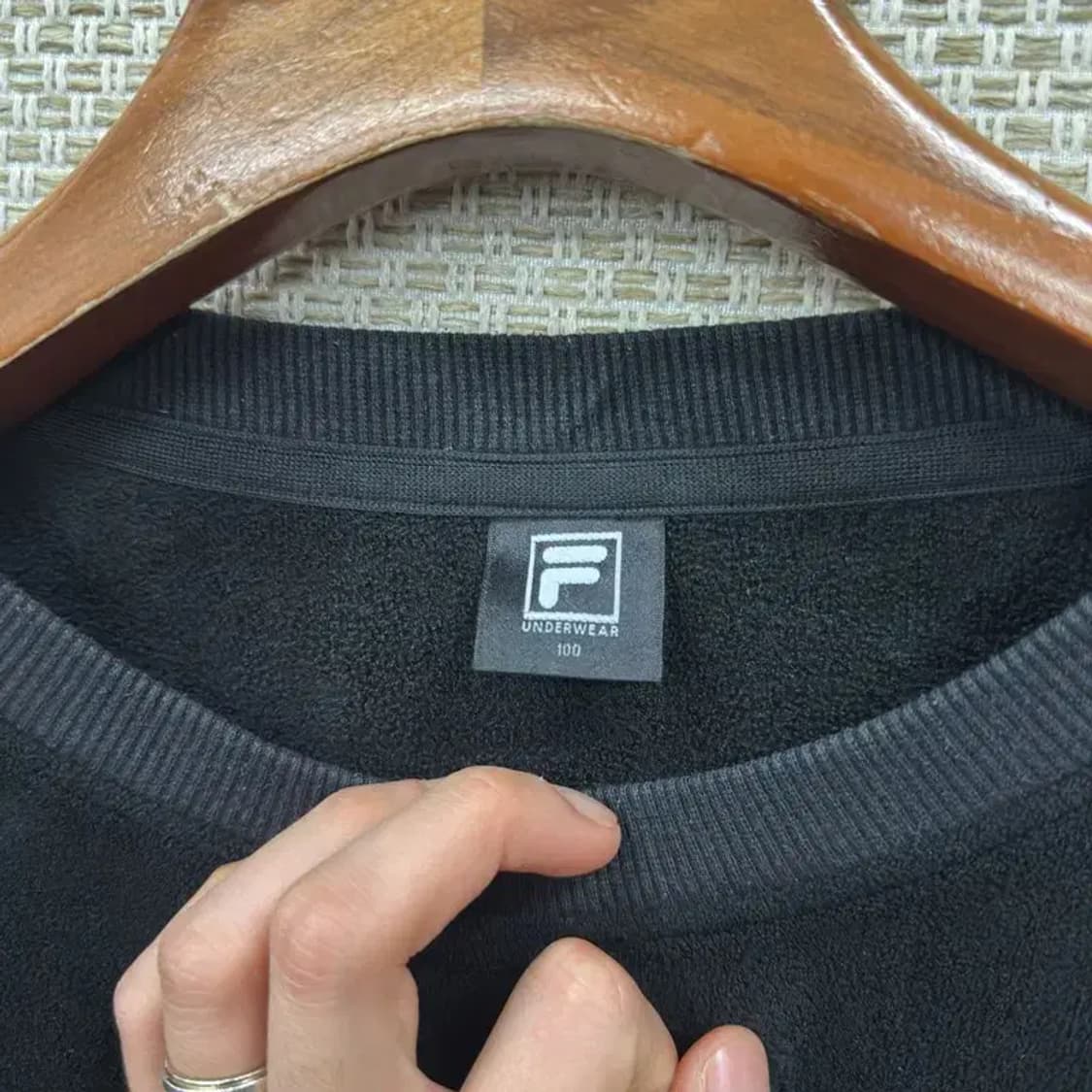 필라 캐주얼 자수로고 벨벳 스웻셔츠 맨투맨 100 A00983 상품이미지3