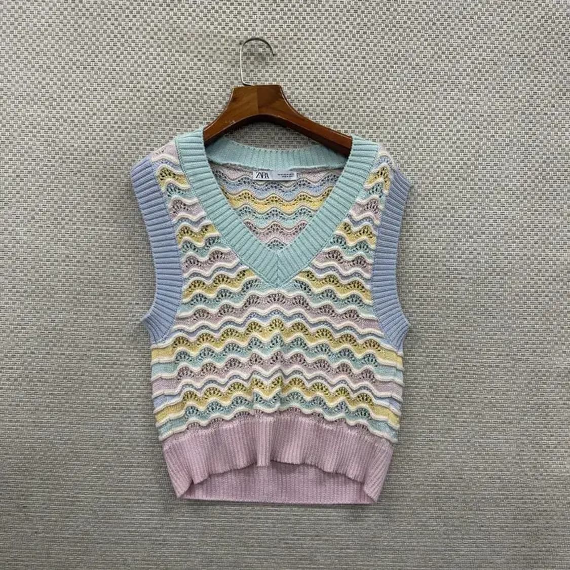 자라 ZARA 레인보우 케이블 비스코스 니트 조끼 M A01044 상품이미지1