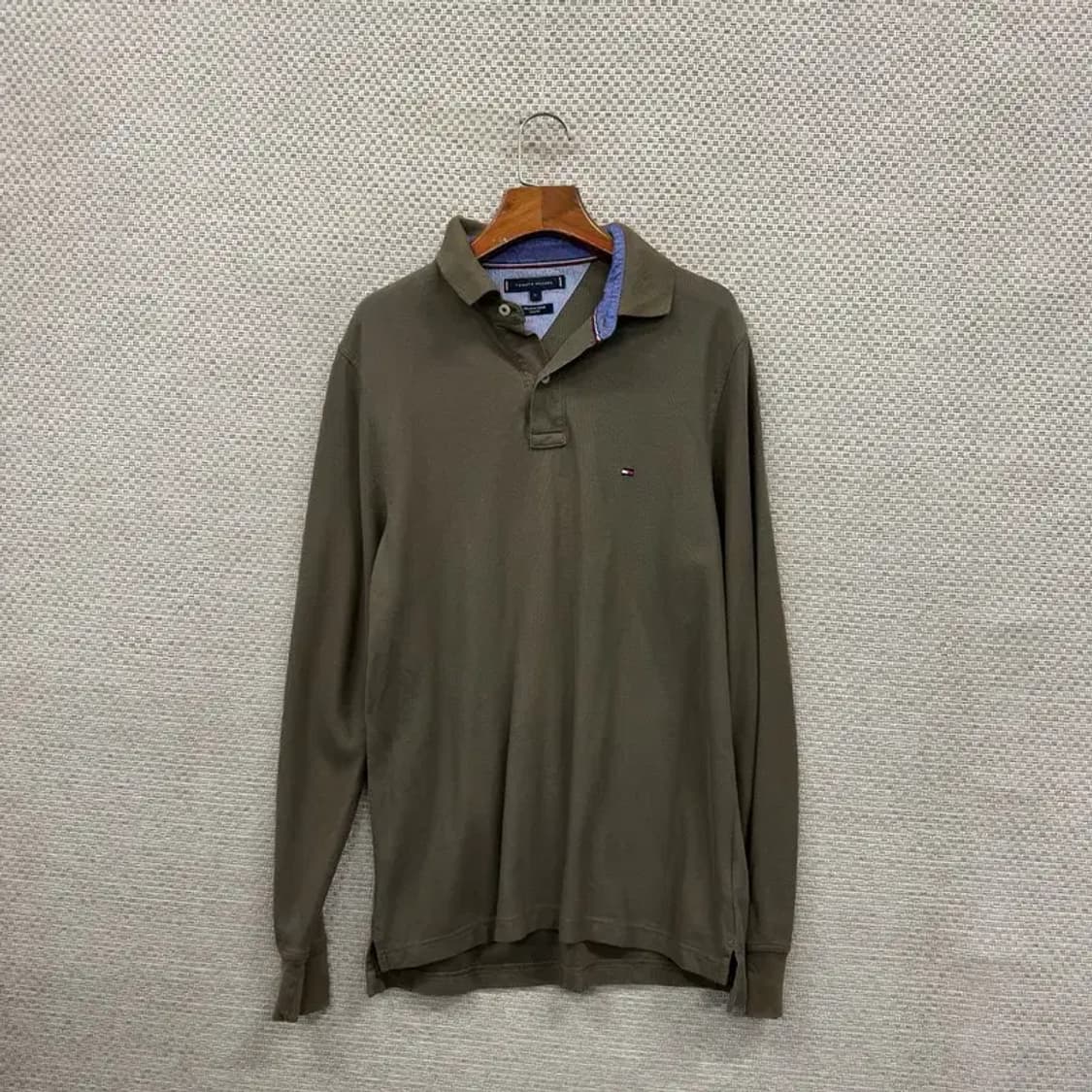 타미힐피거 캐주얼 자수로고 긴팔카라티 M A01064 상품이미지1