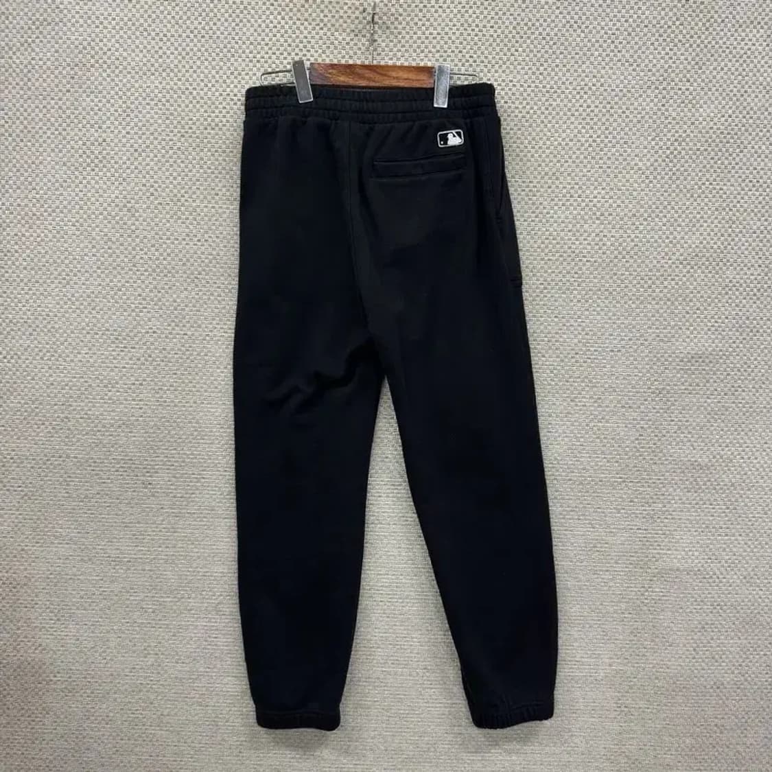 MLB 뉴욕양키스자수 조거 츄리닝바지 M A01160 상품이미지2