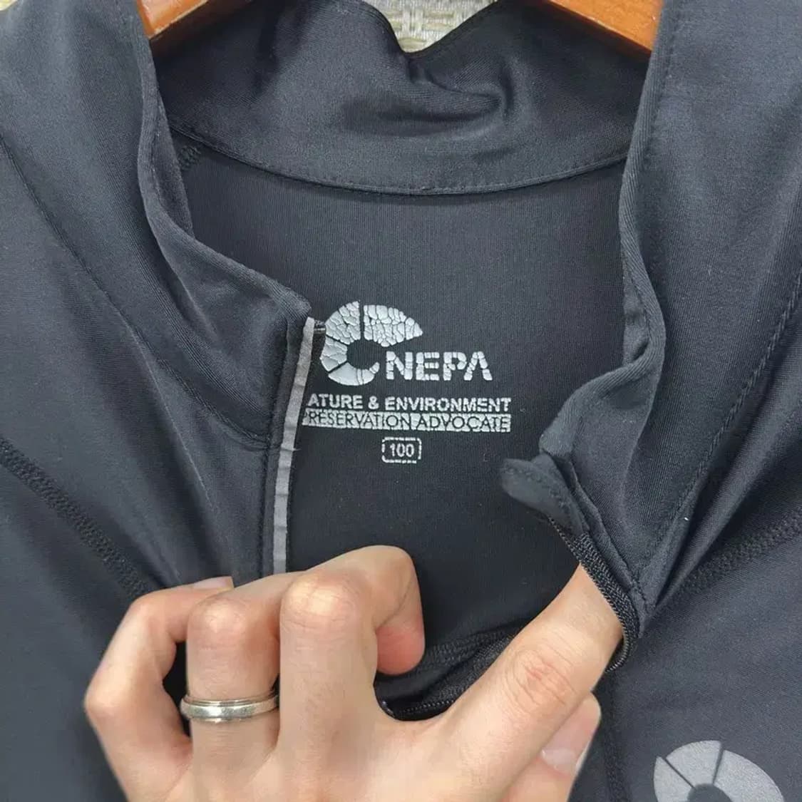 네파 아웃도어 프린팅로고 기능성 반집업 긴팔티 100 A01208 상품이미지3