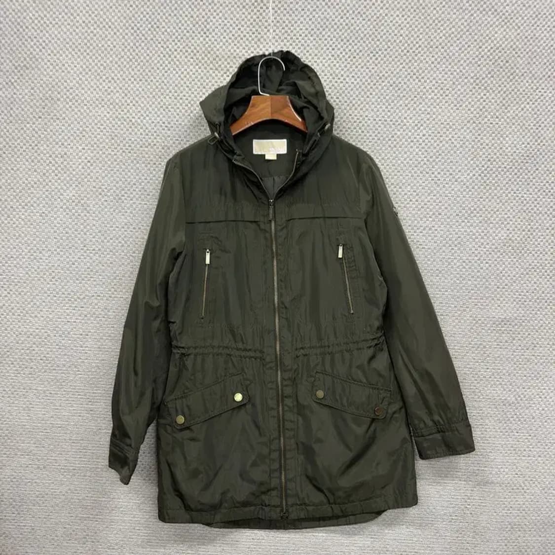 마이클코어스 캐주얼 금장로고 윈드러너 바람막이 자켓 S A01221 상품이미지1