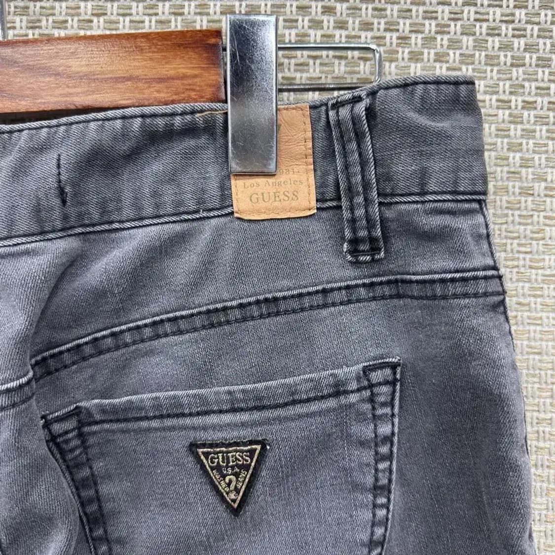 게스 캐주얼 로고 그레이진 스판 데님 청바지 29인치 A01233 상품이미지3
