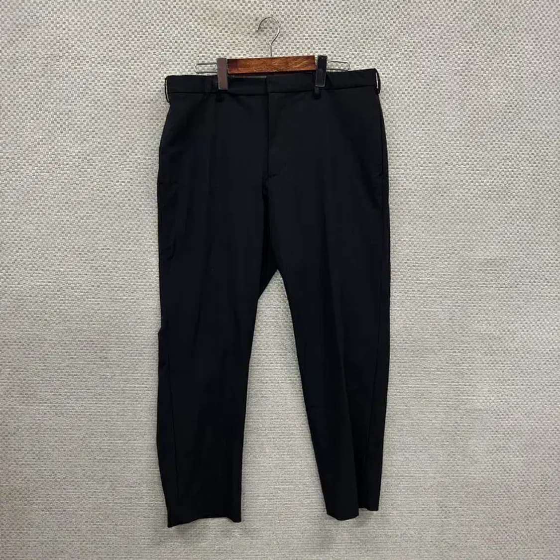 유니클로 캐주얼 블랙 슬랙스 팬츠 L A01320 상품이미지1