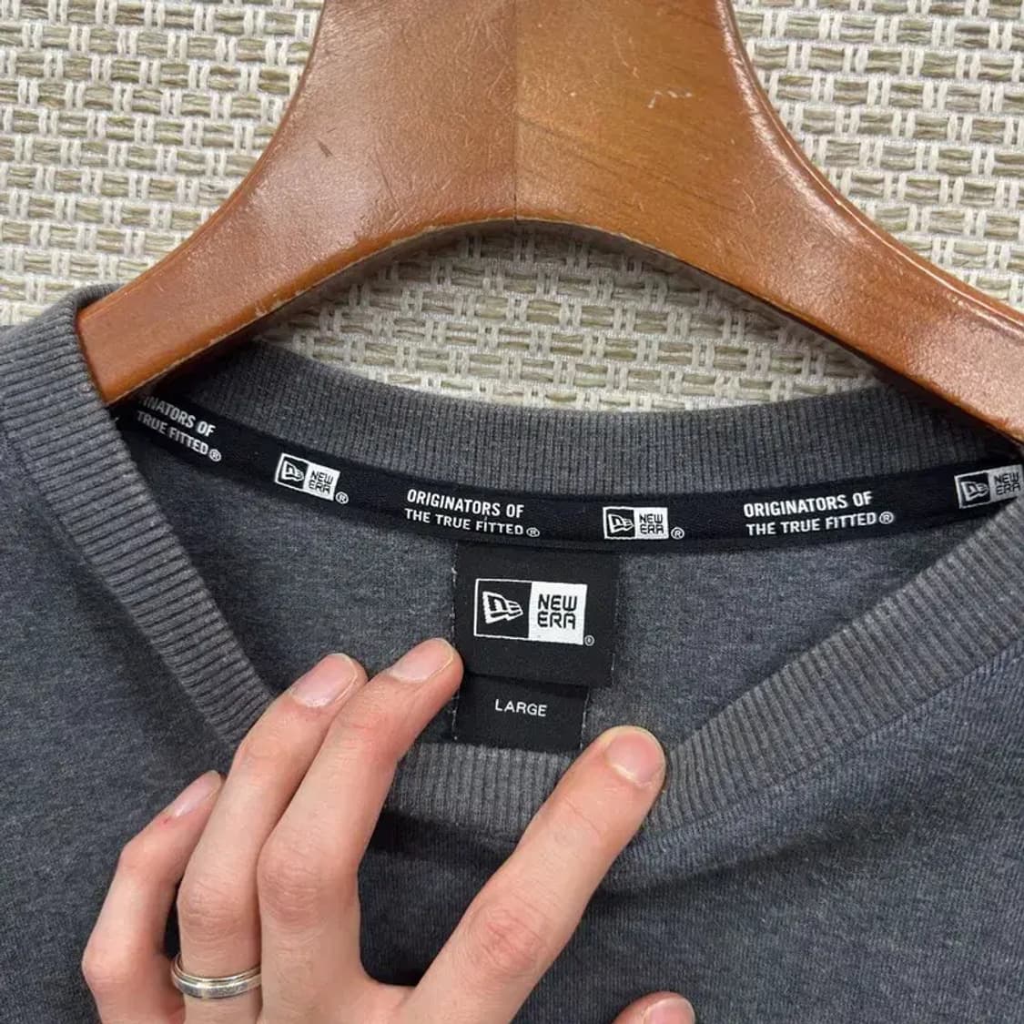 뉴에라 캐주얼 프린팅 스웻셔츠 맨투맨 L A01405 상품이미지3