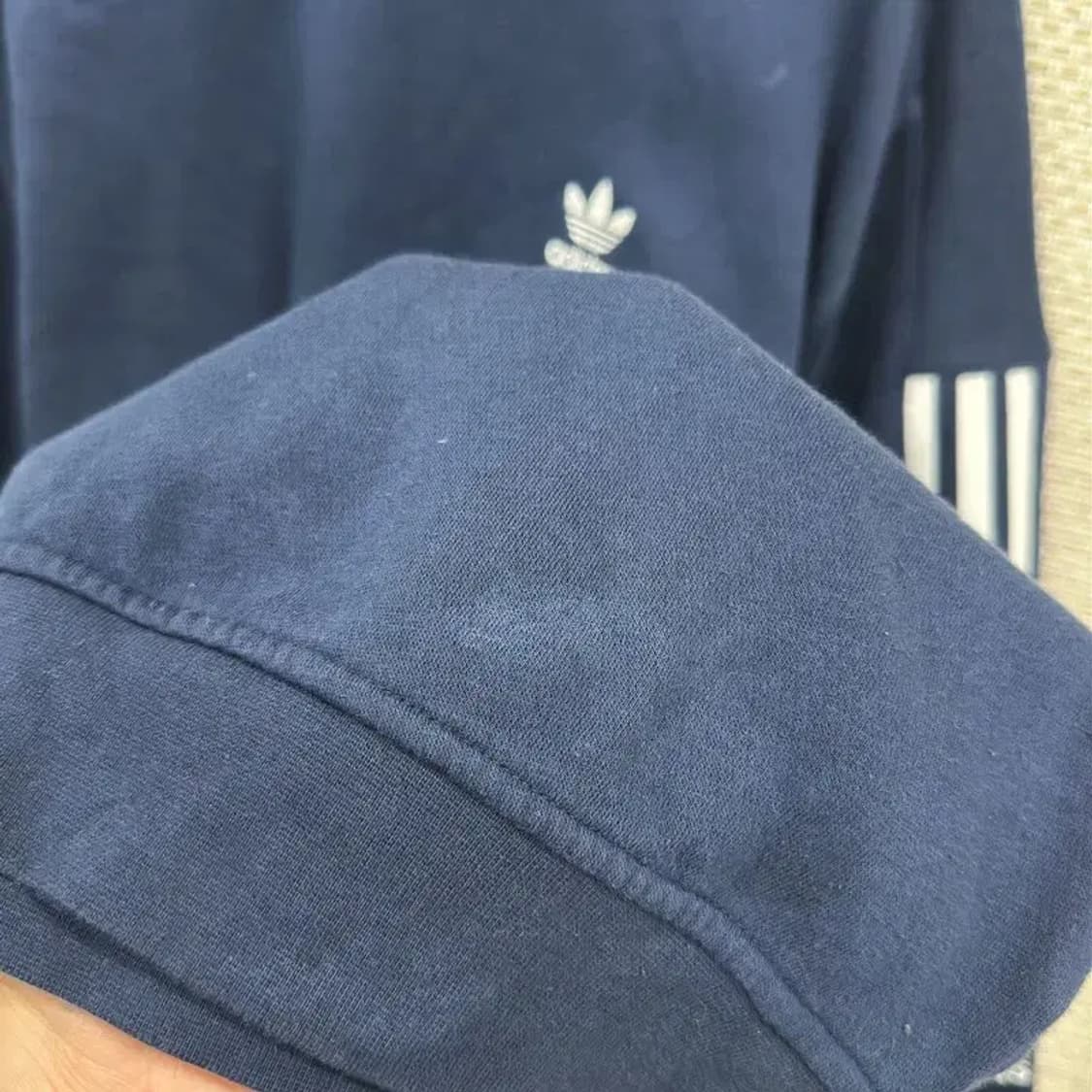 아디다스 캐주얼 자수로고 약기모 스웻셔츠 맨투맨 M A01409 상품이미지5