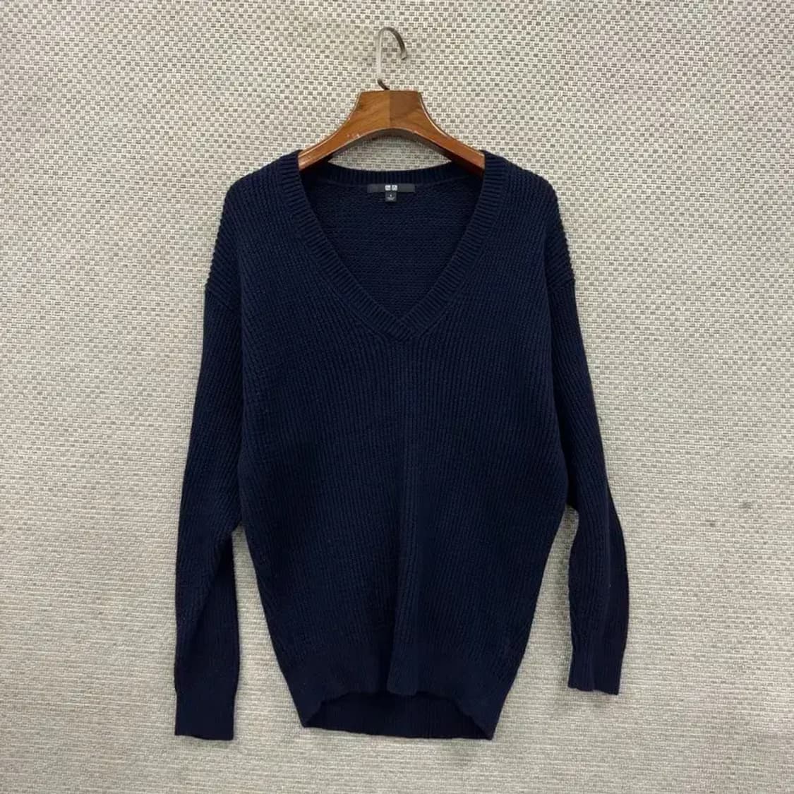 유니클로 캐주얼 브이넥 코튼 니트 스웨터 S A01492 상품이미지1
