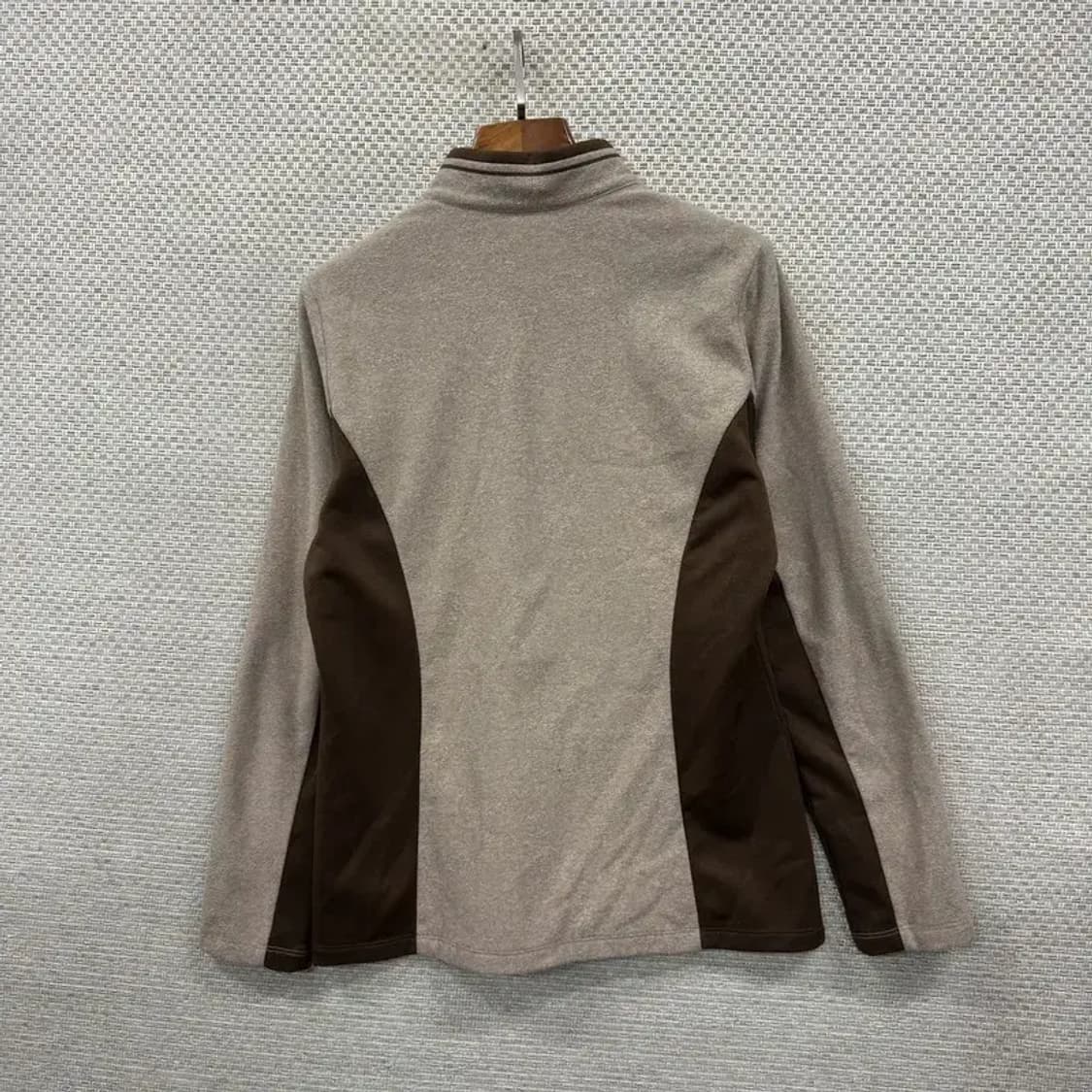 아이더 아웃도어 패치로고 약기모 반집업 긴팔티 95 A00830 상품이미지2