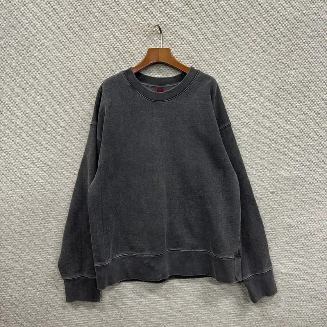 어텐션로우 피그먼트 오버핏 맨투맨 105 A01574 상품이미지1