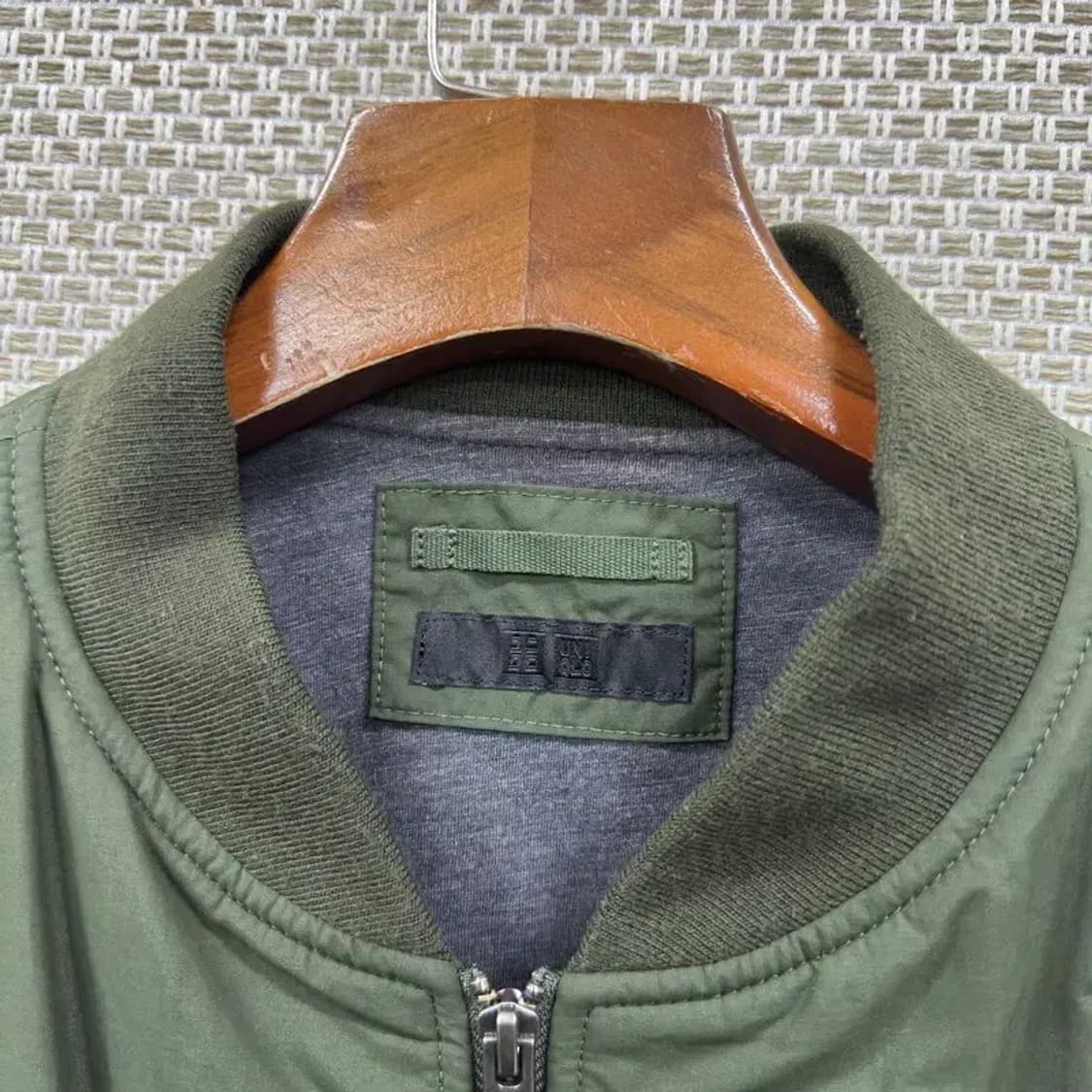 유니클로 캐주얼 투웨이 항공점퍼 100 A01649 상품이미지3