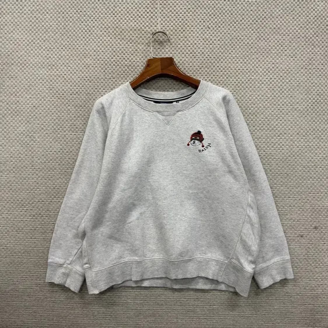 헤지스 캐주얼 자수로고 약기모 크롭 스웻셔츠 맨투맨 95 A01666 상품이미지1